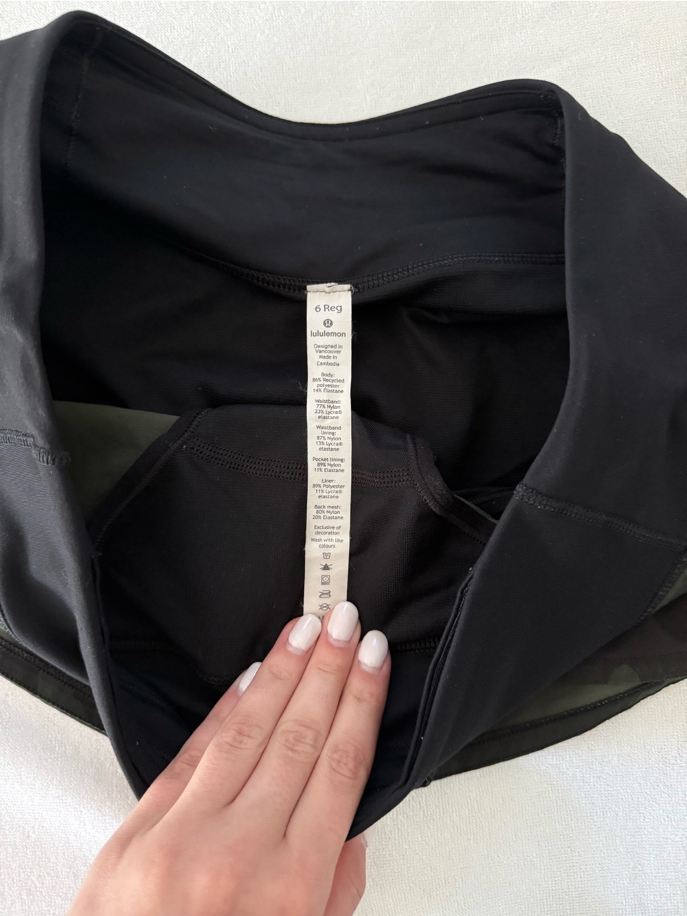 LULULEMON SHORTS SIZE 6 - Picture 2 of 3